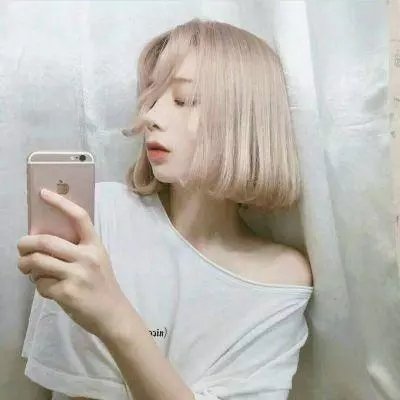 开画少女漫海报